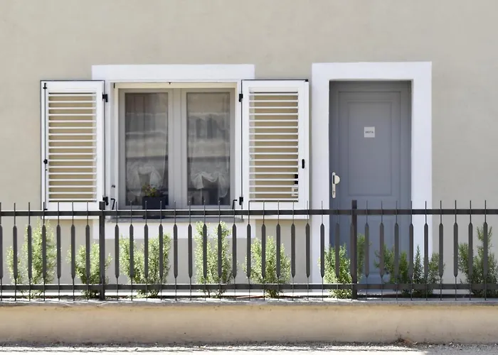 ゲストハウス Marmore Charming House